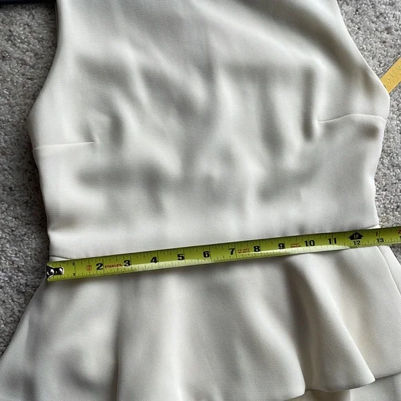 🆕ALICE & OLIVIA Ivory Peplum Dress sz 2